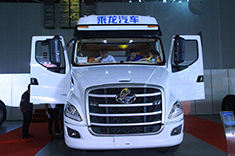 乘龍T7 550馬力 6×4牽引車(chē)
