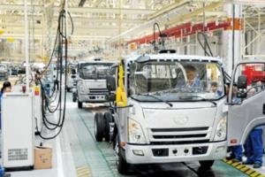 解放輕卡L330在一汽哈輕下線(xiàn)并投放市場(chǎng)