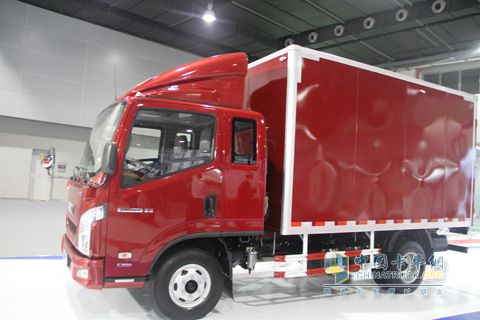 　　南京依維柯超越C100輕卡 