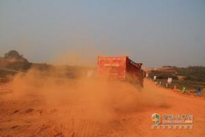 福田瑞沃極限挑戰賽冠軍角逐 卡車(chē)極限秀