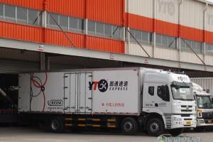 快遞業(yè)“井噴”   霸龍載貨車(chē)獲行業(yè)認可