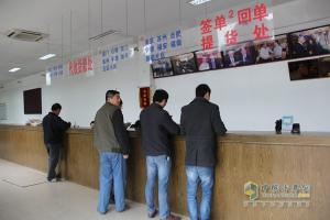 東風(fēng)柳汽總經(jīng)理程道然參觀(guān)盛輝物流集團總部