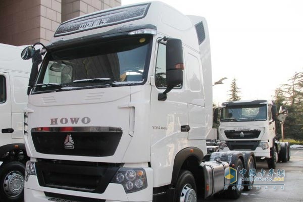 中國重汽 HOWO T7H 標載440馬力牽引車(chē)