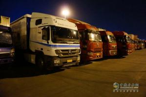 測試過(guò)半 奔馳卡車(chē)油耗測試車(chē)到達成都