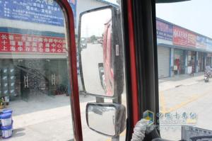 中國重汽 HOWO 4×2后提升式牽引車(chē)