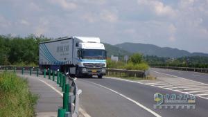 奔馳卡車(chē)廣州成都往返油耗新鮮出爐 百公里 30.5升油耗