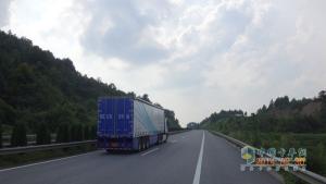 奔馳卡車(chē)廣州成都往返油耗新鮮出爐 百公里 30.5升油耗