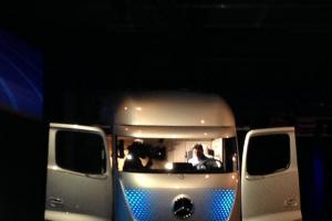 卡、客、貨車(chē)齊上陣 戴姆勒奔馳TCO IAA獲聚焦