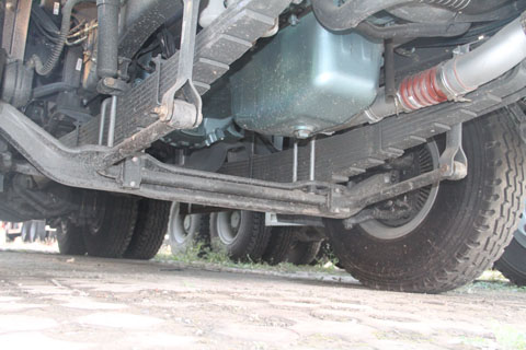 中國重汽 HOWO重卡 340馬力 6X4 國四自卸車(chē)(U型斗新型渣土車(chē))(ZZ3257N3847D1)