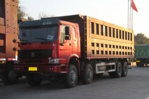 中國重汽 HOWO重卡 375馬力 8X4 自卸車(chē)(側翻)(ZZ3317N4067C1)