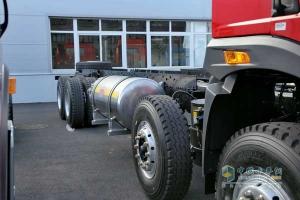 一汽解放青島 天V 380馬力 8×4LNG(國五)自卸車(chē)