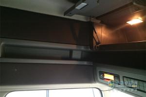 東風(fēng)商用車(chē) 天龍旗艦 480馬力 6x4 國四 高配牽引車(chē)