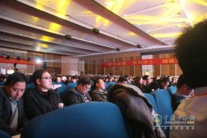 品質(zhì)?鑄紅巖 2015年上汽依維柯紅巖營(yíng)銷(xiāo)商務(wù)年會(huì )