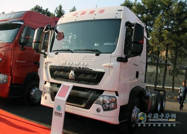 中國重汽豪沃T重卡 5平臺產(chǎn)品發(fā)力2015市場(chǎng)