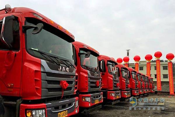 江淮格爾發(fā)新年開(kāi)門(mén)紅 贏(yíng)得湖南重卡第一單