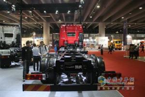 四川現代 Xcient創(chuàng  )虎 410馬力 8X4 國四 載貨車(chē)