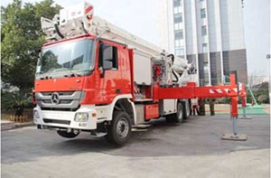 斥資千萬(wàn) 江東消防購置奔馳底盤(pán)登高消防車(chē)