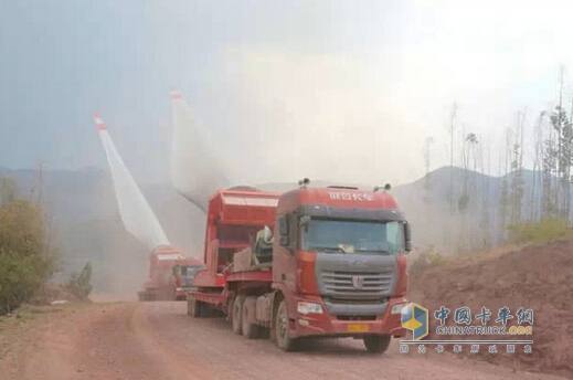 聯(lián)合卡車(chē)U480工作現場(chǎng)