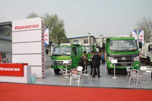 時(shí)代金剛渣土車(chē)走俏北京市場(chǎng)  瑞沃專(zhuān)用車(chē)亮相環(huán)衛展