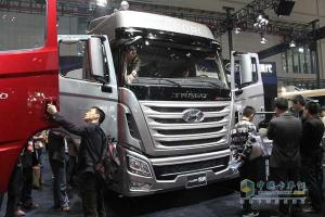 四川現代 Xcient 創(chuàng  )虎P440 6X4牽引車(chē)