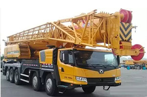 徐工新一代百?lài)嵓壠?chē)起重機搭載康明斯發(fā)動(dòng)機