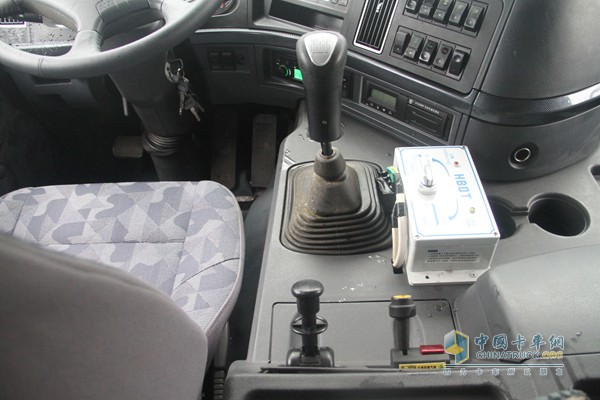 福田瑞沃 濰柴 310馬力 6X4 智能環(huán)保渣土車(chē)（內飾)