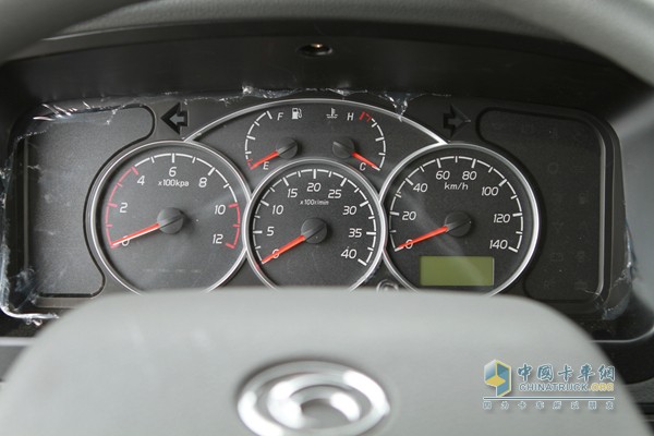 時(shí)代汽車(chē) 康瑞H2單排廂車(chē)（內飾）