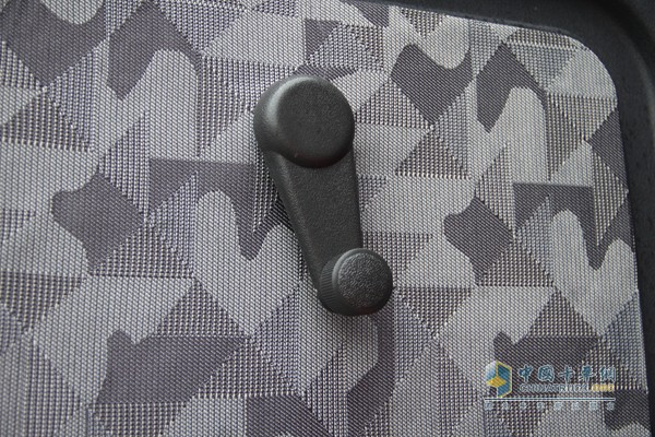 福田瑞沃 濰柴 270馬力 8X4 自卸車(chē)