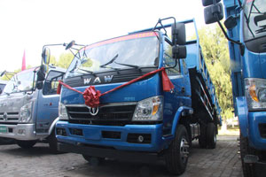 五征奧馳X3 濰柴4102 4X2 自卸車(chē)