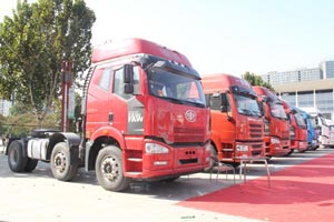 一汽解放、青島解放濟南卡車(chē)展同臺亮相 解放J6領(lǐng)航版受矚