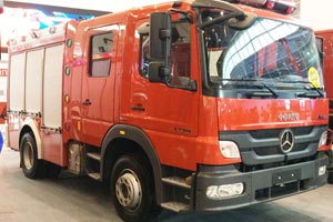 梅賽德斯-奔馳小型城市主戰消防車(chē)首秀第十六屆消防展