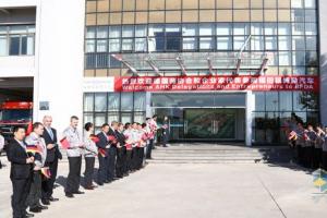 默克爾訪(fǎng)華團參觀(guān)福田戴姆勒工廠(chǎng)