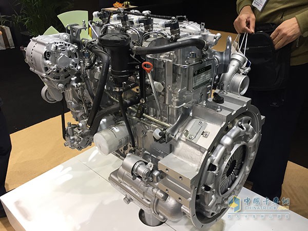 輕中重統統國V以上 “濰柴芯”引領(lǐng)Engine China 2015
