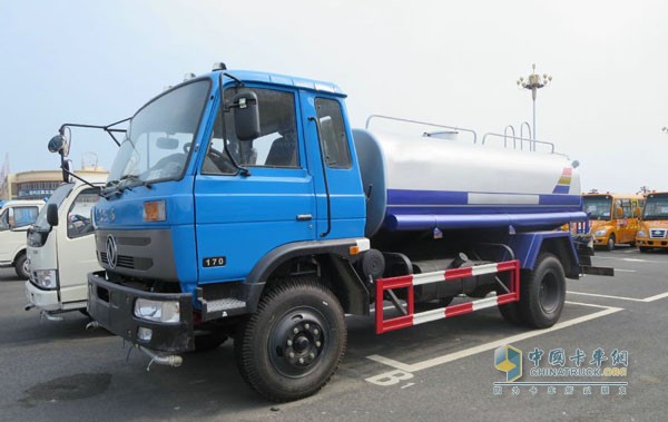 環(huán)衛車(chē)