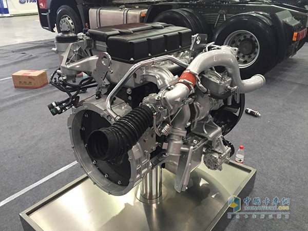 中國重汽武漢車(chē)展展臺面面觀(guān)