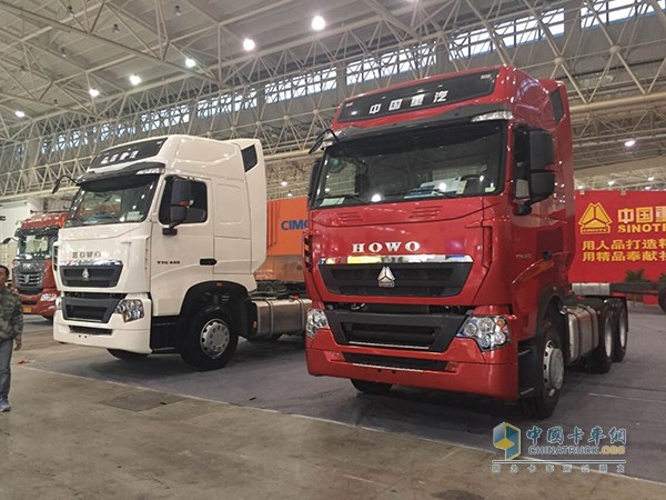 中國重汽武漢車(chē)展展臺面面觀(guān)