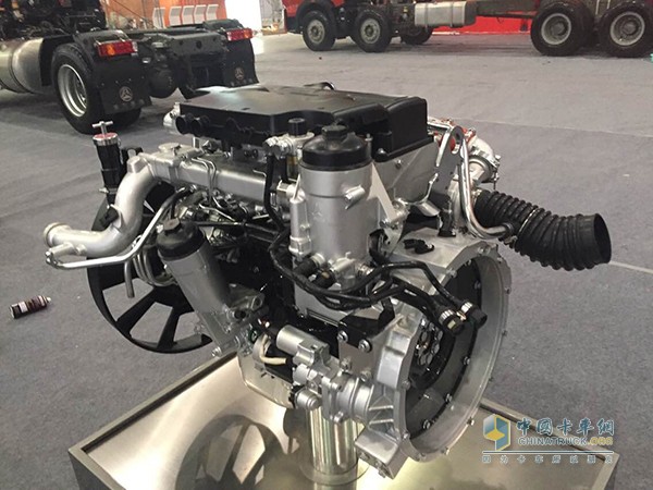 中國重汽武漢車(chē)展展臺面面觀(guān)