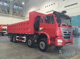 中國重汽武漢車(chē)展展臺面面觀(guān)