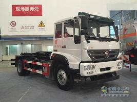 中國重汽武漢車(chē)展展臺面面觀(guān)