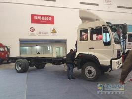 中國重汽武漢車(chē)展展臺面面觀(guān)