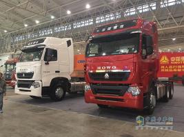 中國重汽武漢車(chē)展展臺面面觀(guān)