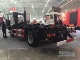 中國重汽武漢車(chē)展展臺面面觀(guān)