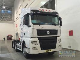 中國重汽武漢車(chē)展展臺面面觀(guān)