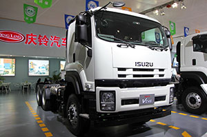 慶鈴汽車(chē) 五十鈴350馬力6X4重型半掛集裝箱牽引車(chē)