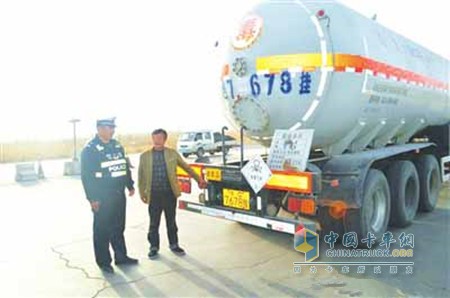 5月株洲交警集中整治?；愤\輸車(chē)輛