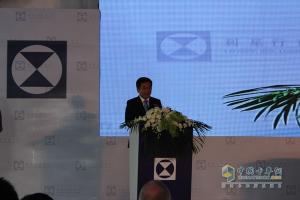 奔馳Actros 2648 6×2卡車(chē)榮耀亮相 暨利星行商用車(chē)昆山總部開(kāi)業(yè)