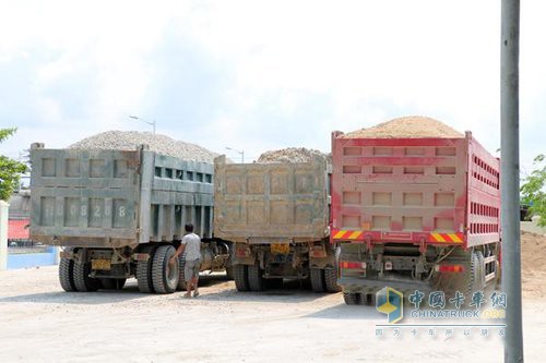 海南重拳打擊貨車(chē)非法改裝和車(chē)輛超限超載行為