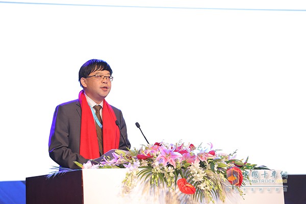 上汽紅巖常務(wù)副總，營(yíng)銷(xiāo)公司總經(jīng)理施軼才