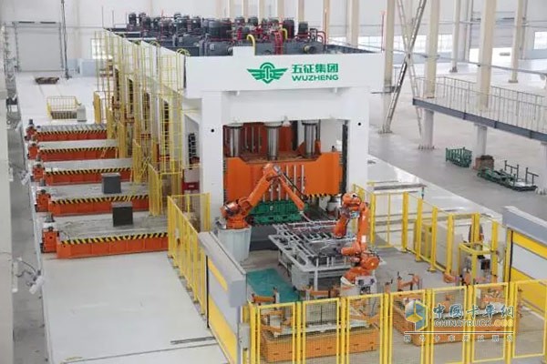 自動(dòng)沖壓生產(chǎn)線(xiàn)