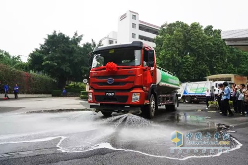 比亞迪灑水車(chē)現場(chǎng)演示